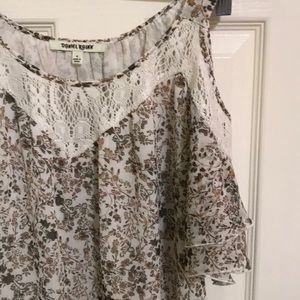 3 for $30 Open shoulder top with lace